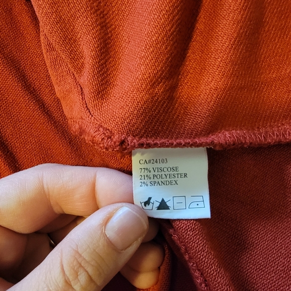 Burnt Orange Ladies dress top - Picture 5 of 5